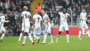 Kartal Avrupa'da uçuyor.. Beşiktaş UEFA'da yoluna devam ediyor
