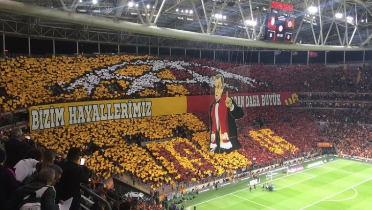 Galatasaray'dan 'Ramiz Dayı' Koreografisi - Fenerbahçe'ye gönderme
