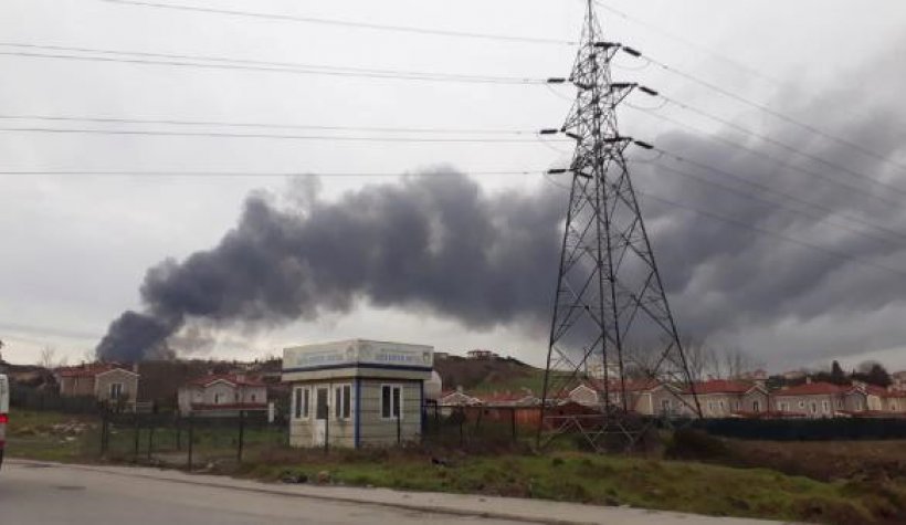 Arnavutköy'de Fabrika Yangını