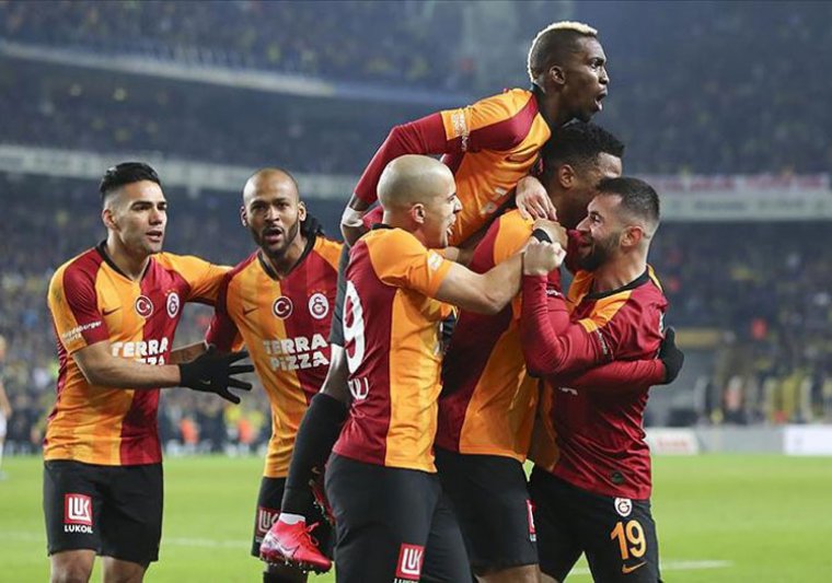 Galatasaray 20 yıl sonra Fenerbahçe'yi yendi