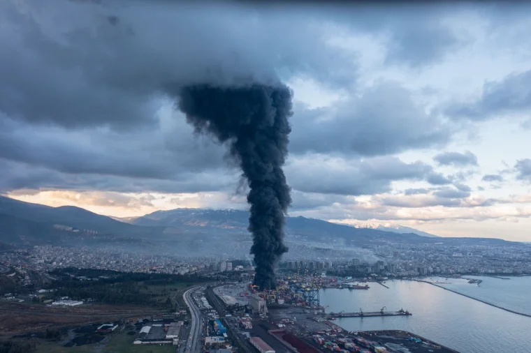 İskenderun Limanı yanmaya devam ediyor