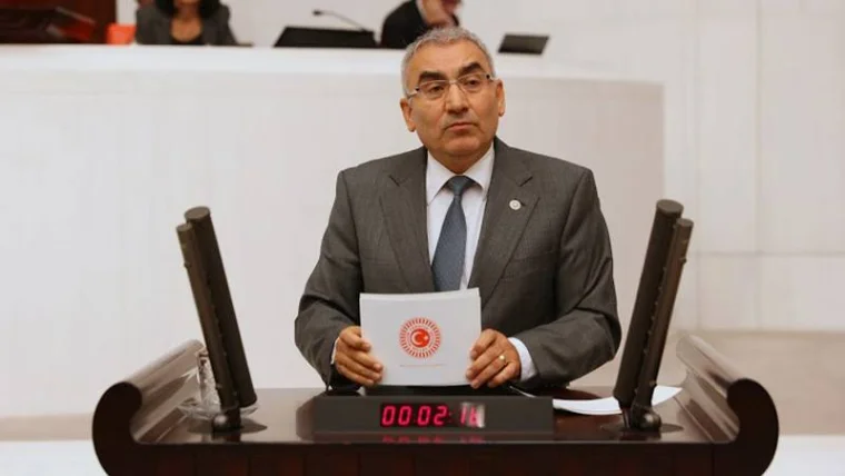 İYİ Parti Ankara Milletvekili Prof. Dr. Ayhan Altıntaş istifa etti.