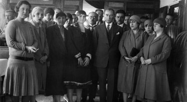 TSK, Atatürk'ün yeni fotoğraflarını paylaştı!