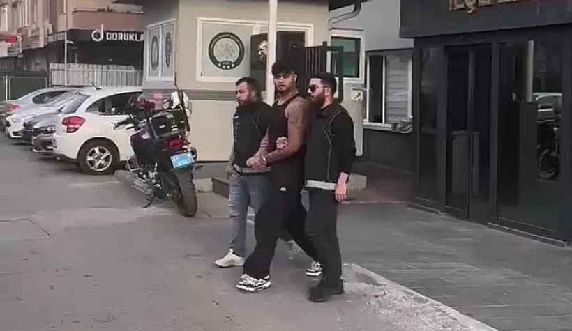 Lvbel C5'in elleri kelepçeli görüntüleri ortaya çıktı