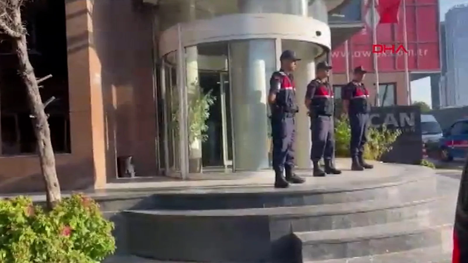 Can Holding'e ait Habertürk ve Show TV dahil 121 şirkete el konuldu!