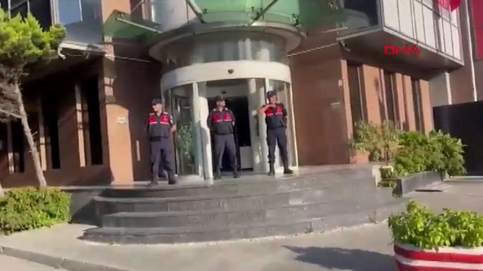 Can Holding'e ait Habertürk ve Show TV dahil 121 şirkete el konuldu!