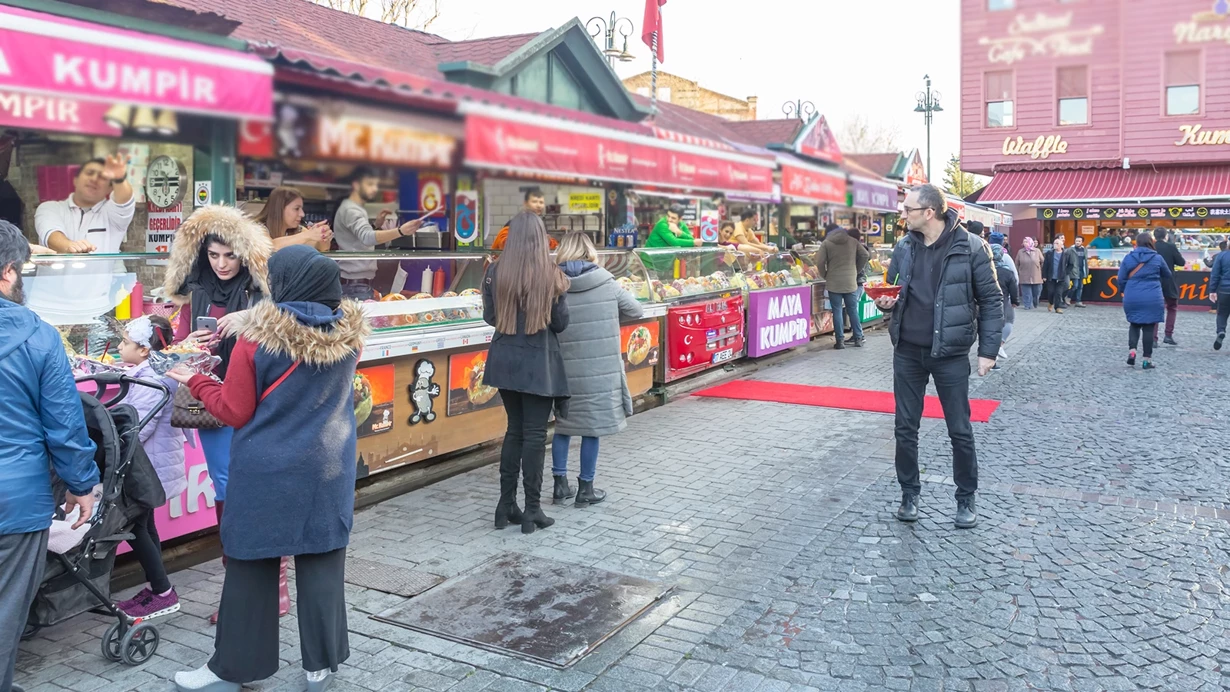 Ortaköy'de kumpir ve midye faciası! 2 çocuktan sonra anne de hayatını kaybetti: Baba hastanede