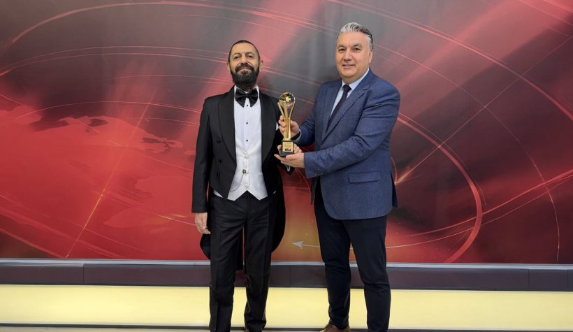 Dünyaca Ünlü Yazar Akif Manaf 'Cine1 Barış Ödülü'ne Layık Görüldü