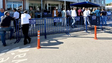 Bartın’da Toplumsal İnfial: 13 Yaşındaki Çocuğa Yönelik İstismar Davasında 33 Tutuklama